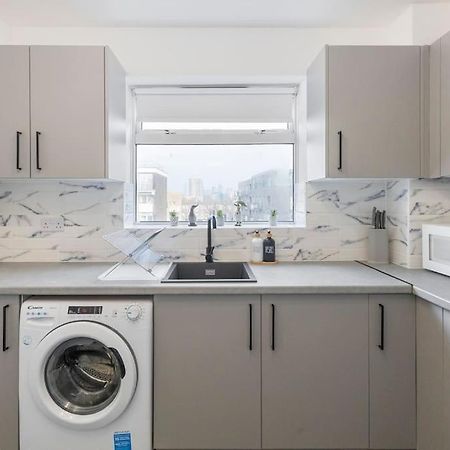Shard View 2Br Next Tower Bridge Apartment Londra Exterior foto