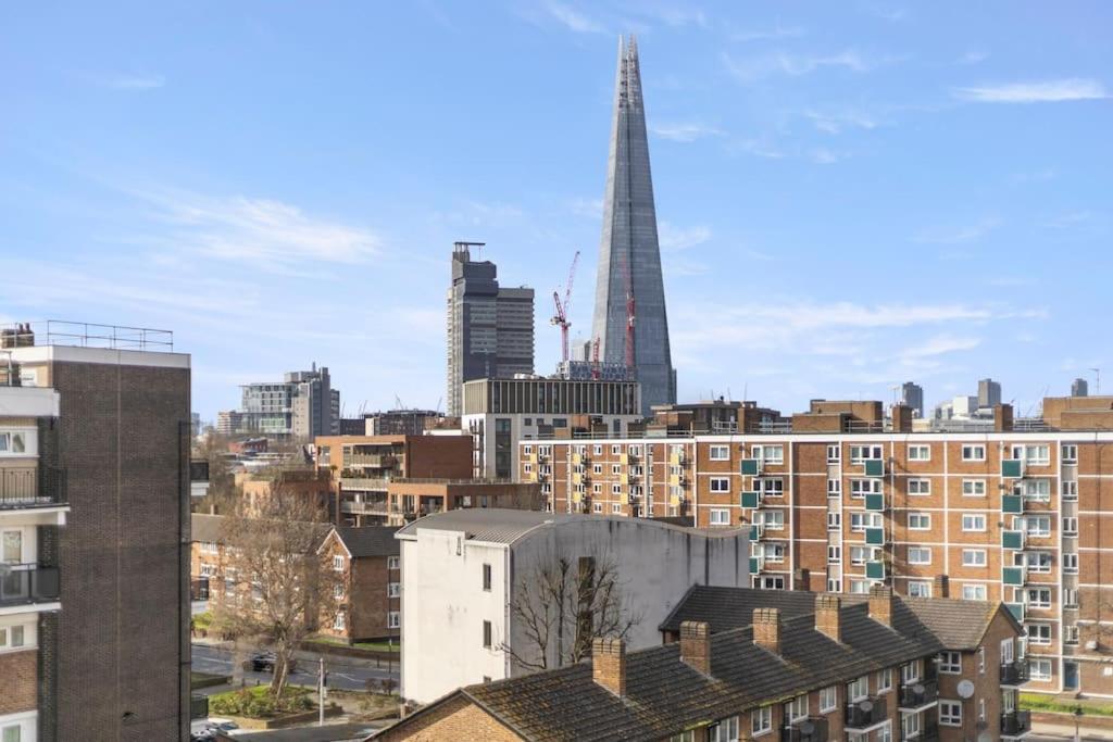 Shard View 2Br Next Tower Bridge Apartment Londra Exterior foto