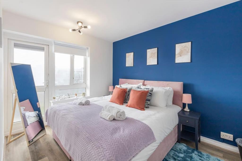 Shard View 2Br Next Tower Bridge Apartment Londra Exterior foto